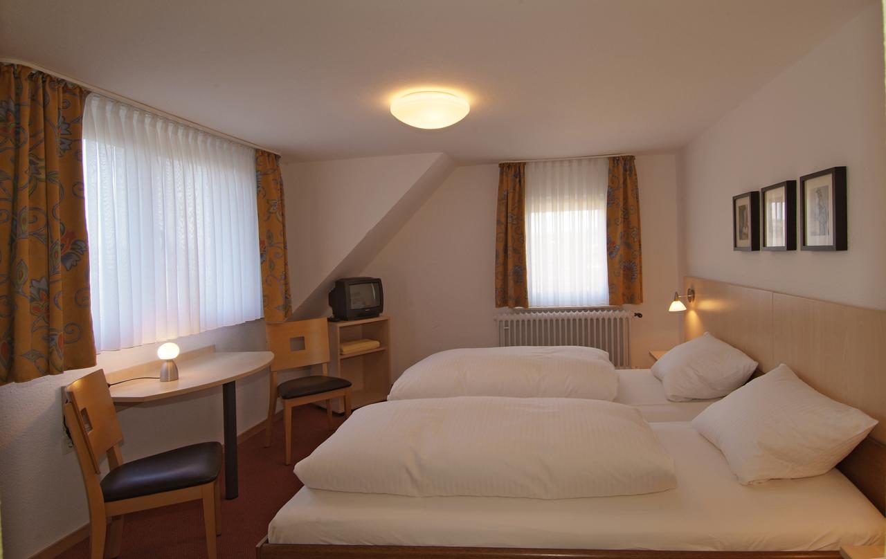 Hotel Haus Am Berg Treviri Esterno foto